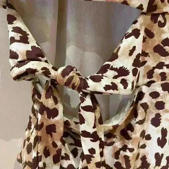 Aerie Wrap Strapless One Piece Swimsuit - Picture 3 of 10